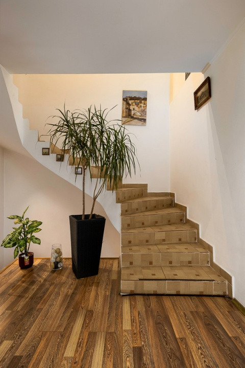 Casa 6 camere 2012 Eroii Revolutiei