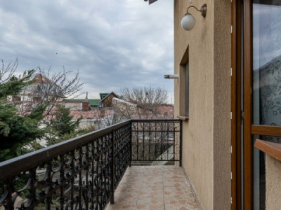 Casa 6 camere 2012 Eroii Revolutiei