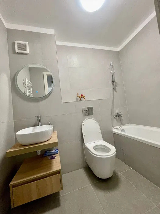 apartament de inchiriat cu 2 cam in complexul Parcului 20