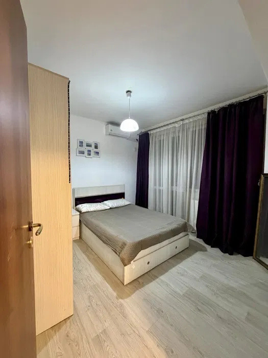 Închiriere apartament de 3 camere, 78 mp, renovat complet - Piața Romană