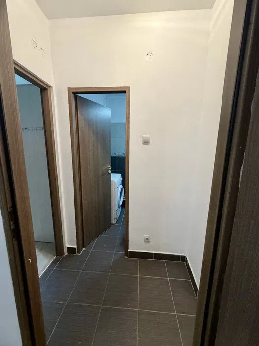Închiriere apartament de 3 camere, 78 mp, renovat complet - Piața Romană