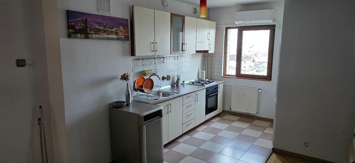 Apartament  de inchiriat cu 4 camere  in Dorobanti 
