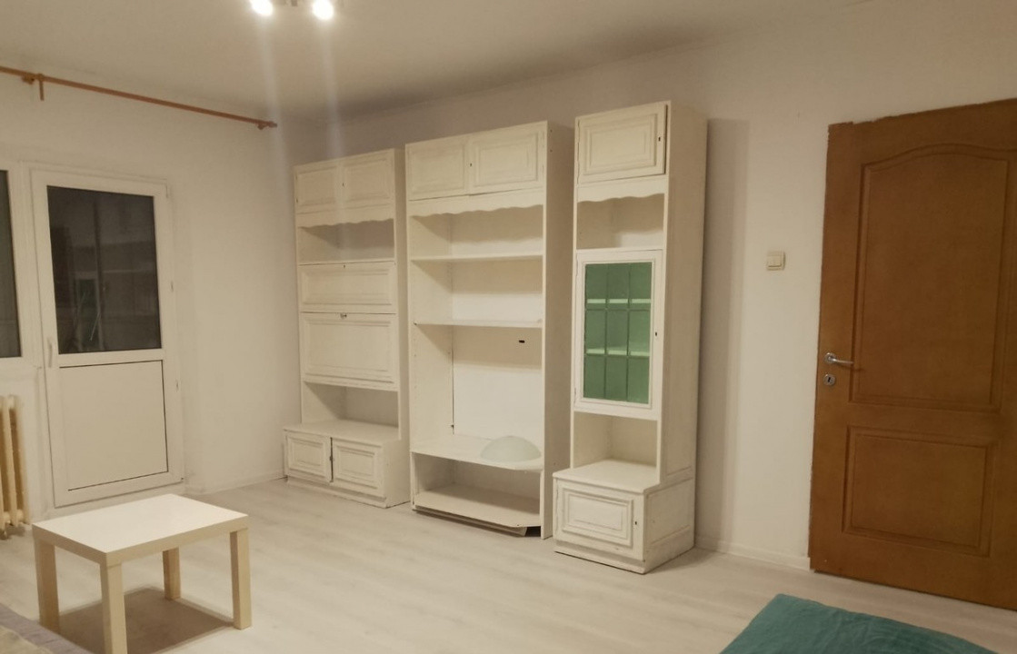 Apartament 3 camere zona Alba Iulia , bloc reabilitat