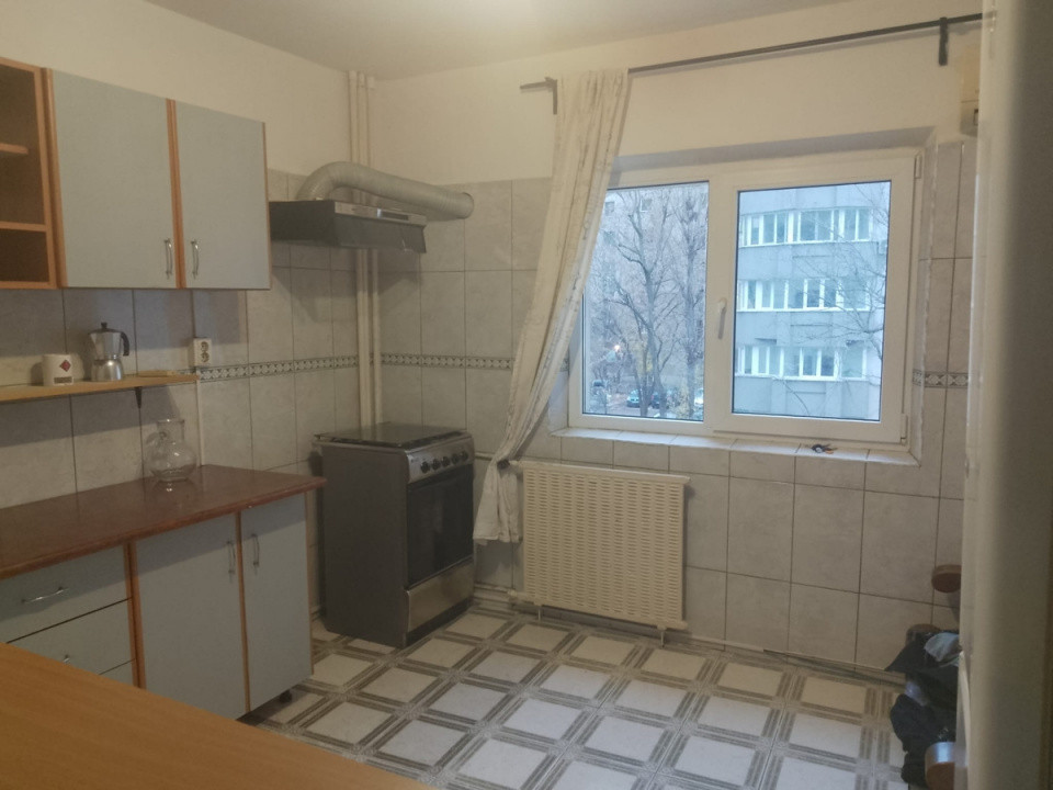 Apartament 3 camere zona Alba Iulia , bloc reabilitat