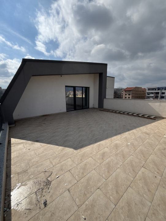 Penthouse City Park Mall | Terasă 40 mp & 2 Locuri de Parcare