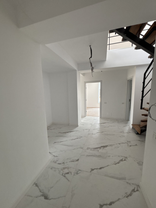 Penthouse City Park Mall | Terasă 40 mp & 2 Locuri de Parcare