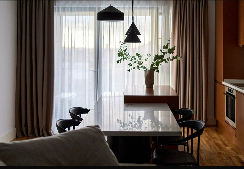 apartament de inchiriat cu 2 camere in Complexul 102 The Address