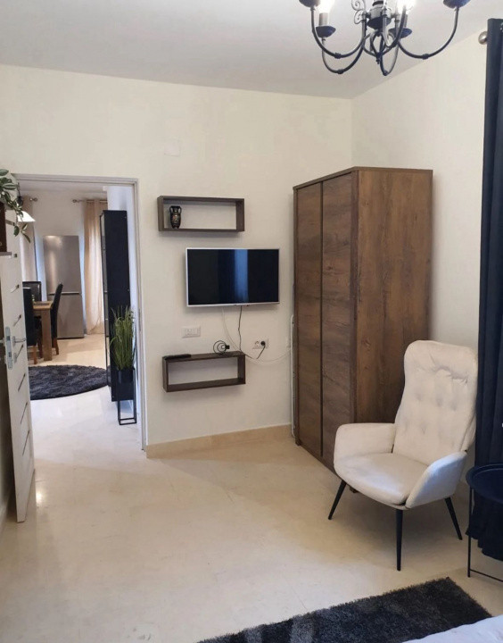 Casă de închiriat în zona Pantelimon cu 3 camere 