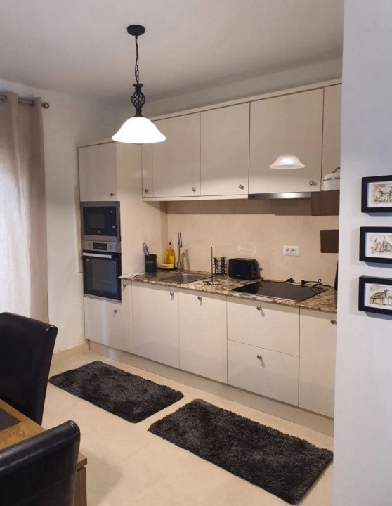 Casă de închiriat în zona Pantelimon cu 3 camere 