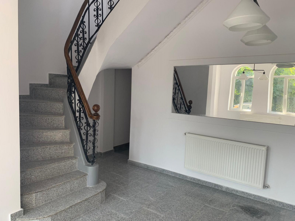 Vilă interbelică 9 camere | Vasile Lascăr - Eminescu | renovată