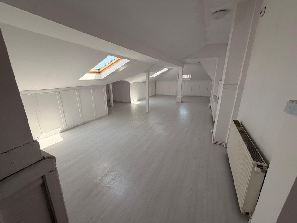 Vilă interbelică 9 camere | Vasile Lascăr - Eminescu | renovată