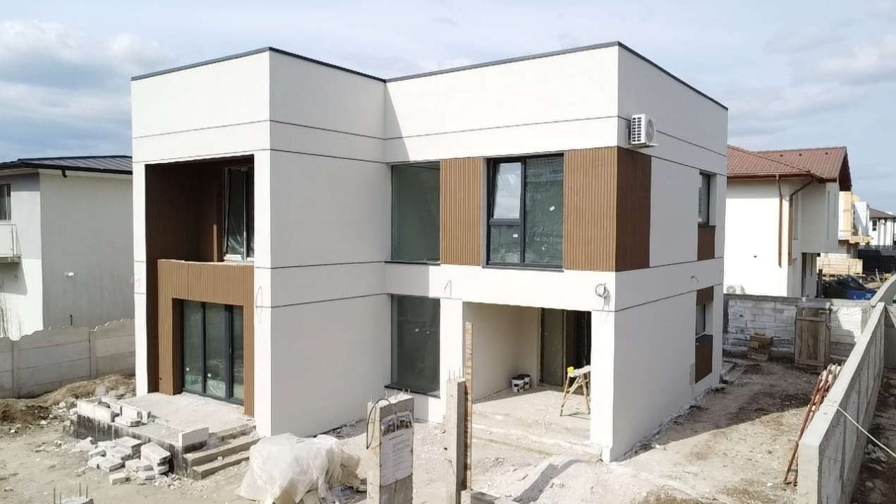 Vila 4 camere Tunari de vanzare