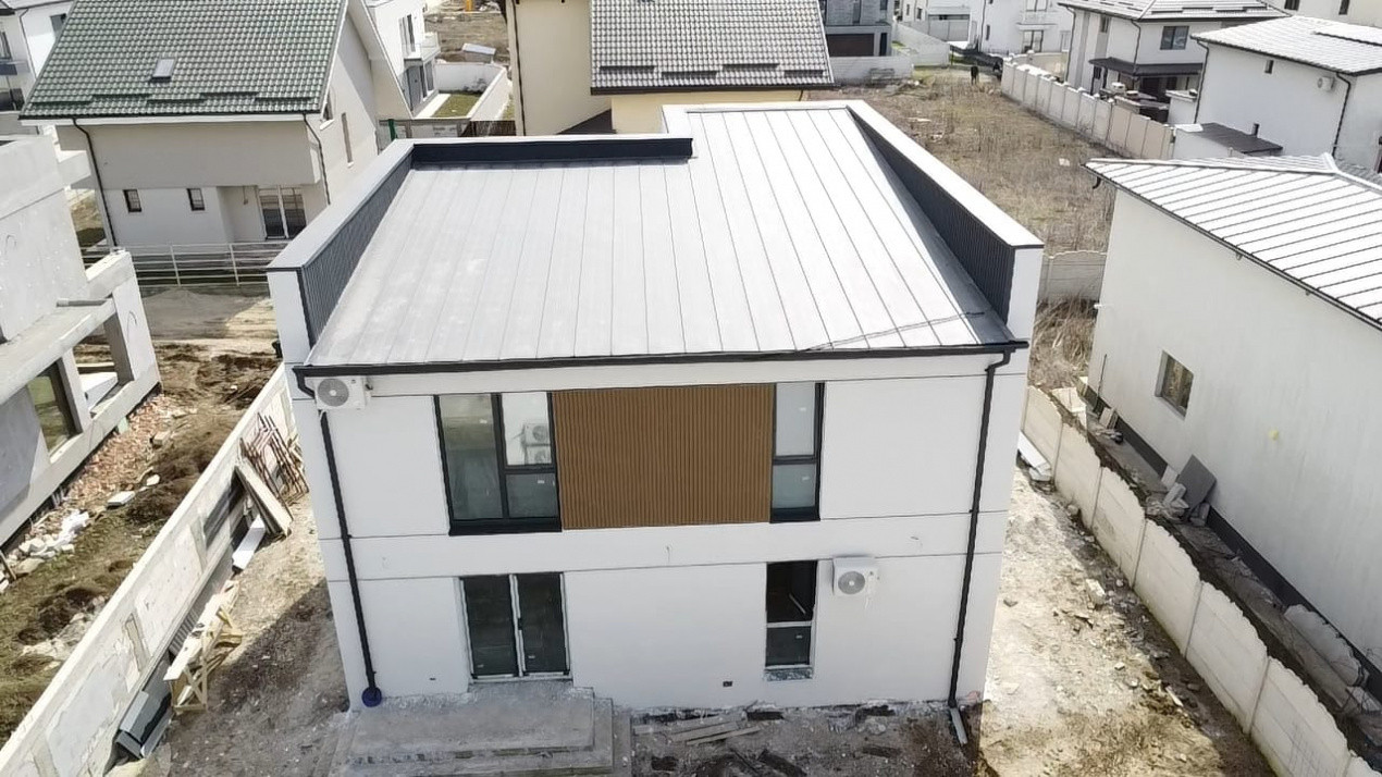 Vila 4 camere Tunari de vanzare