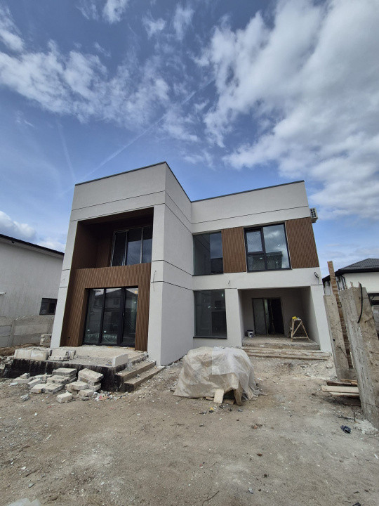 Vila 4 camere Tunari de vanzare