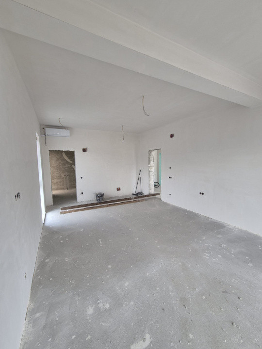 Vila 4 camere Tunari de vanzare