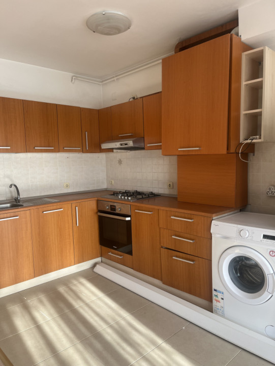 Apartament 2 camere 50 mp, terasa 30 mp, centrala, parc, metrou, zona Titan