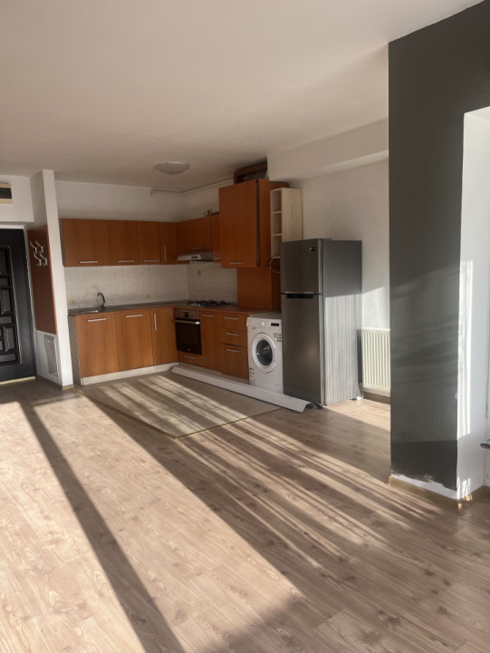 Apartament 2 camere 50 mp, terasa 30 mp, centrala, parc, metrou, zona Titan