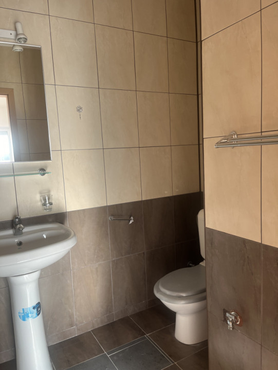 Apartament 2 camere 50 mp, terasa 30 mp, centrala, parc, metrou, zona Titan