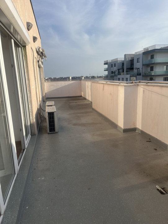 Apartament 2 camere 50 mp, terasa 30 mp, centrala, parc, metrou, zona Titan