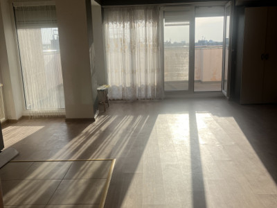 Apartament 2 camere 50 mp, terasa 30 mp, centrala, parc, metrou, zona Titan