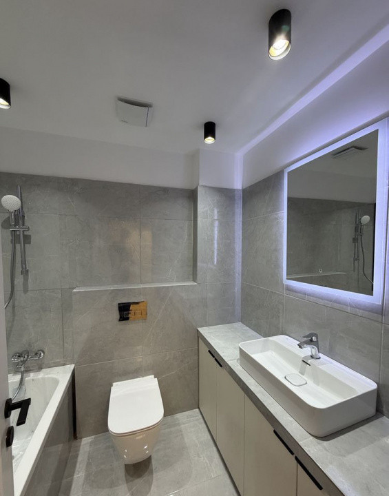 3 camere Prima Vista, prima inchiriere, 80 mp, parcare inclusa