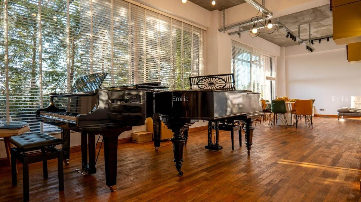 Penthouse Exclusiv cu Terasă Generoasă și Vedere Panoramică