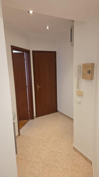Apartament  de inchiriat cu 3 camere  in Primaverii 