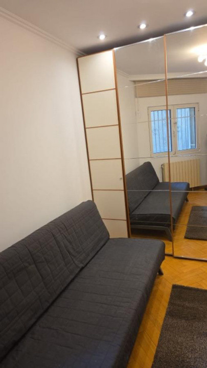 Apartament  de inchiriat cu 3 camere  in Primaverii 