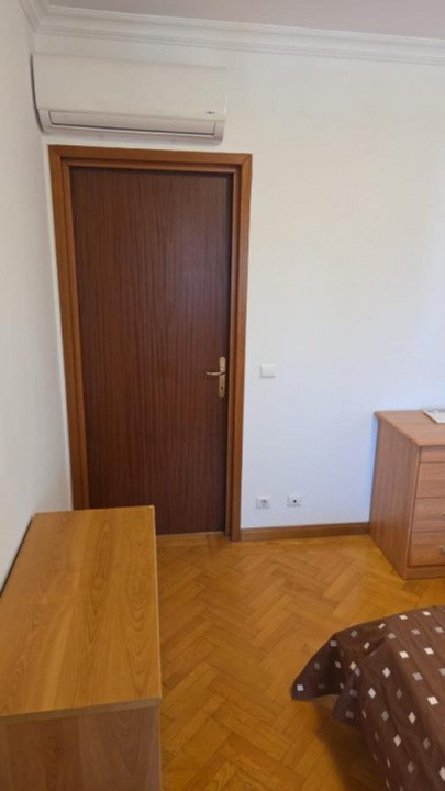 Apartament  de inchiriat cu 3 camere  in Primaverii 