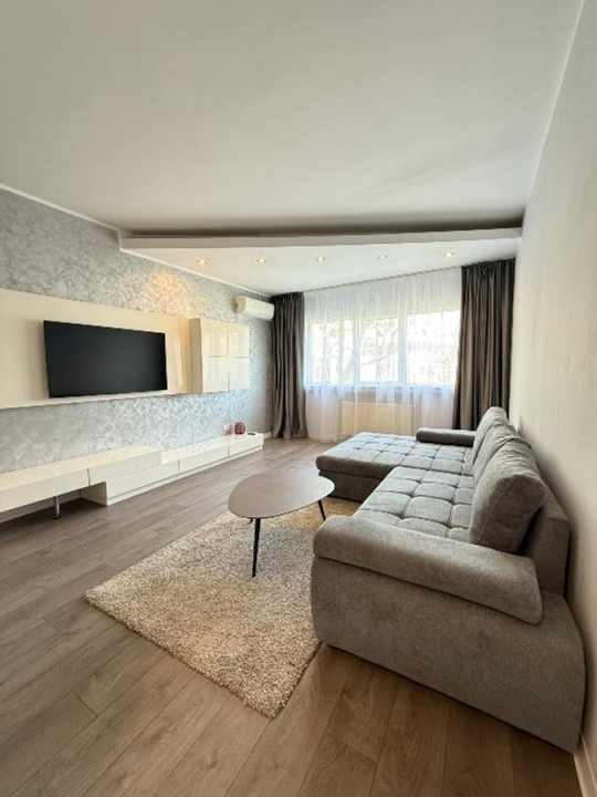 Apartament  de inchiriat cu 2 camere  in Universitate 