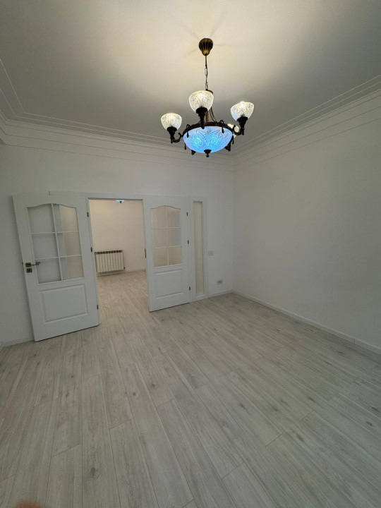 Apartament de 3 camere in zona Cismigiu