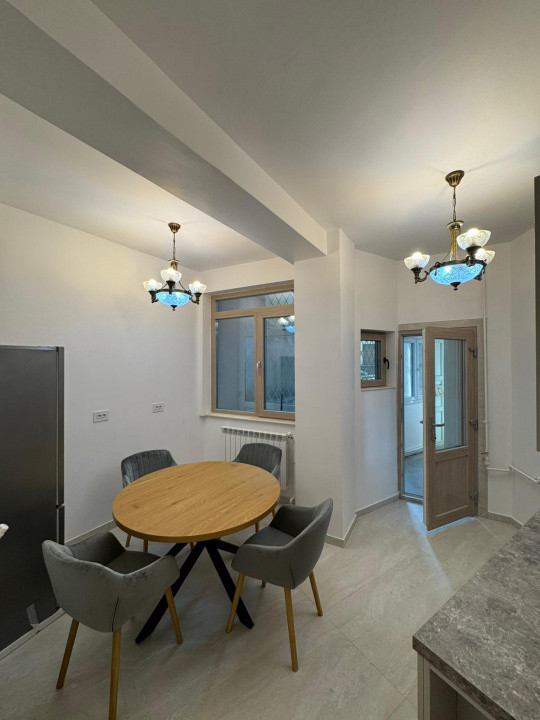 Apartament de 3 camere in zona Cismigiu