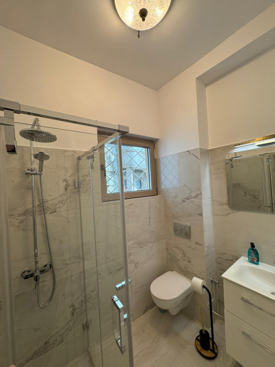 Apartament de 3 camere in zona Cismigiu