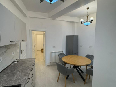 Apartament de 3 camere in zona Cismigiu