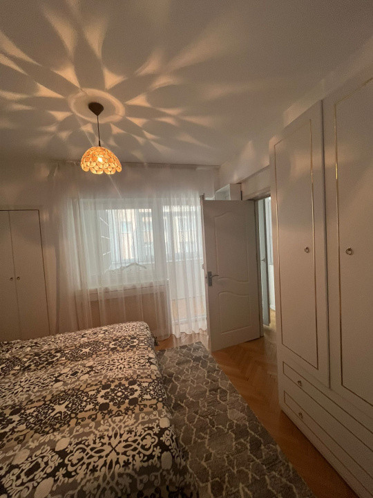 Apartament 3 camere lângă Cișmigiu – potențial investițional 