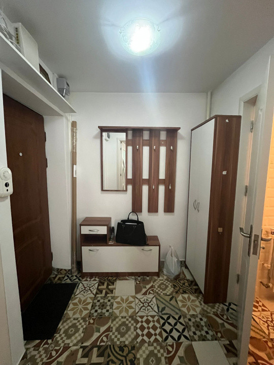 Apartament 3 camere lângă Cișmigiu – potențial investițional 