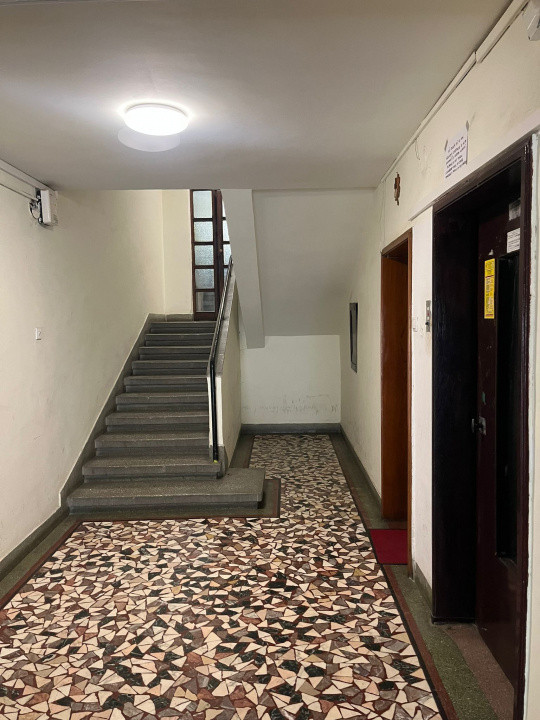 Apartament 3 camere lângă Cișmigiu – potențial investițional 