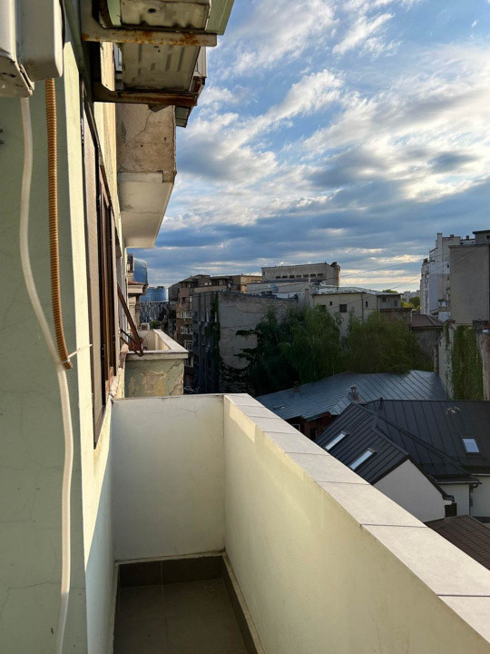 4 camere spatioase, 2 bai, 2 balcoane, Universitate