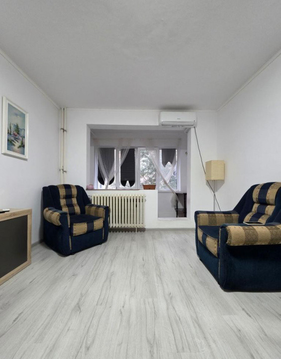 Închiriez apartament 2 camere metrou 1 decembrie