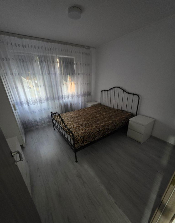 Închiriez apartament 2 camere metrou 1 decembrie