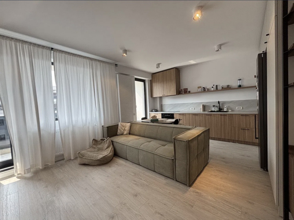 apartament decomandat de inchiriat cu 3 camere  in Pipera 