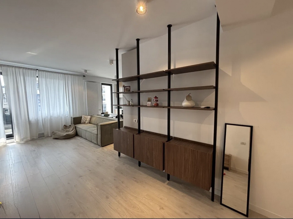 apartament decomandat de inchiriat cu 3 camere  in Pipera 