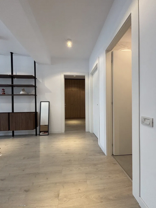 apartament decomandat de inchiriat cu 3 camere  in Pipera 