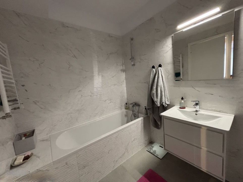 apartament decomandat de inchiriat cu 3 camere  in Pipera 