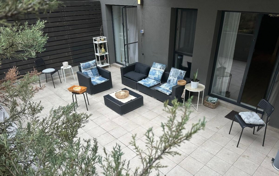 2 camere Belvedere, parter + terasa 20 mp