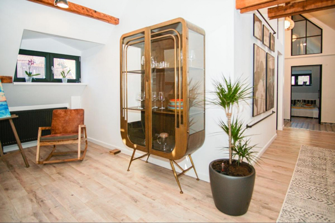 apartament decomandat de inchiriat cu 3 camere  in Dorobanti 