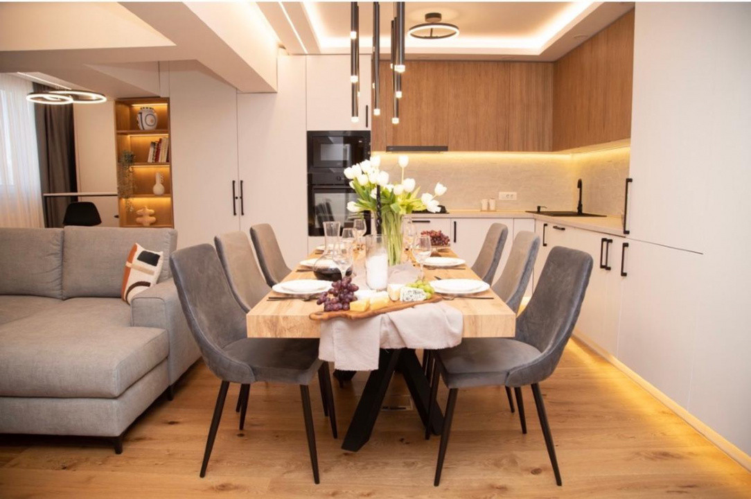 apartament decomandat de inchiriat cu 3 camere  in Splaiul Unirii 