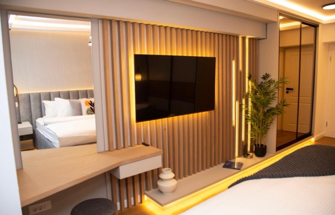 apartament decomandat de inchiriat cu 3 camere  in Splaiul Unirii 