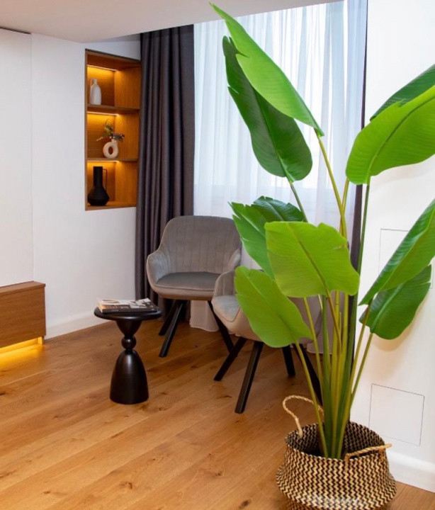 apartament decomandat de inchiriat cu 3 camere  in Splaiul Unirii 