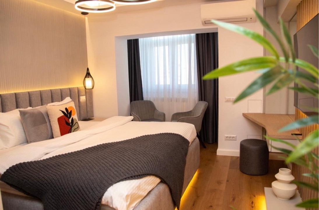 apartament decomandat de inchiriat cu 3 camere  in Splaiul Unirii 